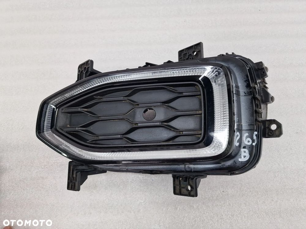 VW T-ROC 2GA LED / DRL LEWY / PRAWY HALOGEN , NR 2GA941056 + 2GA953212C / 2GA941055 + 2GA853211C , NR AUKCJI H265 - 10