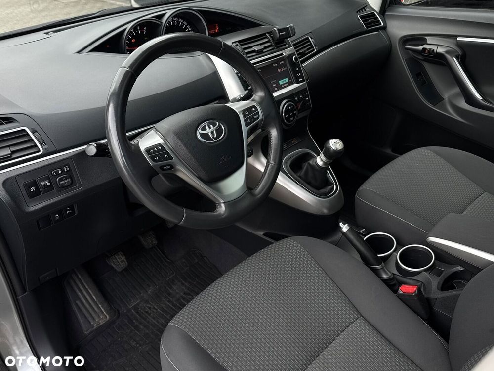 Toyota Verso 2.0 D-4D Premium 7os - 13
