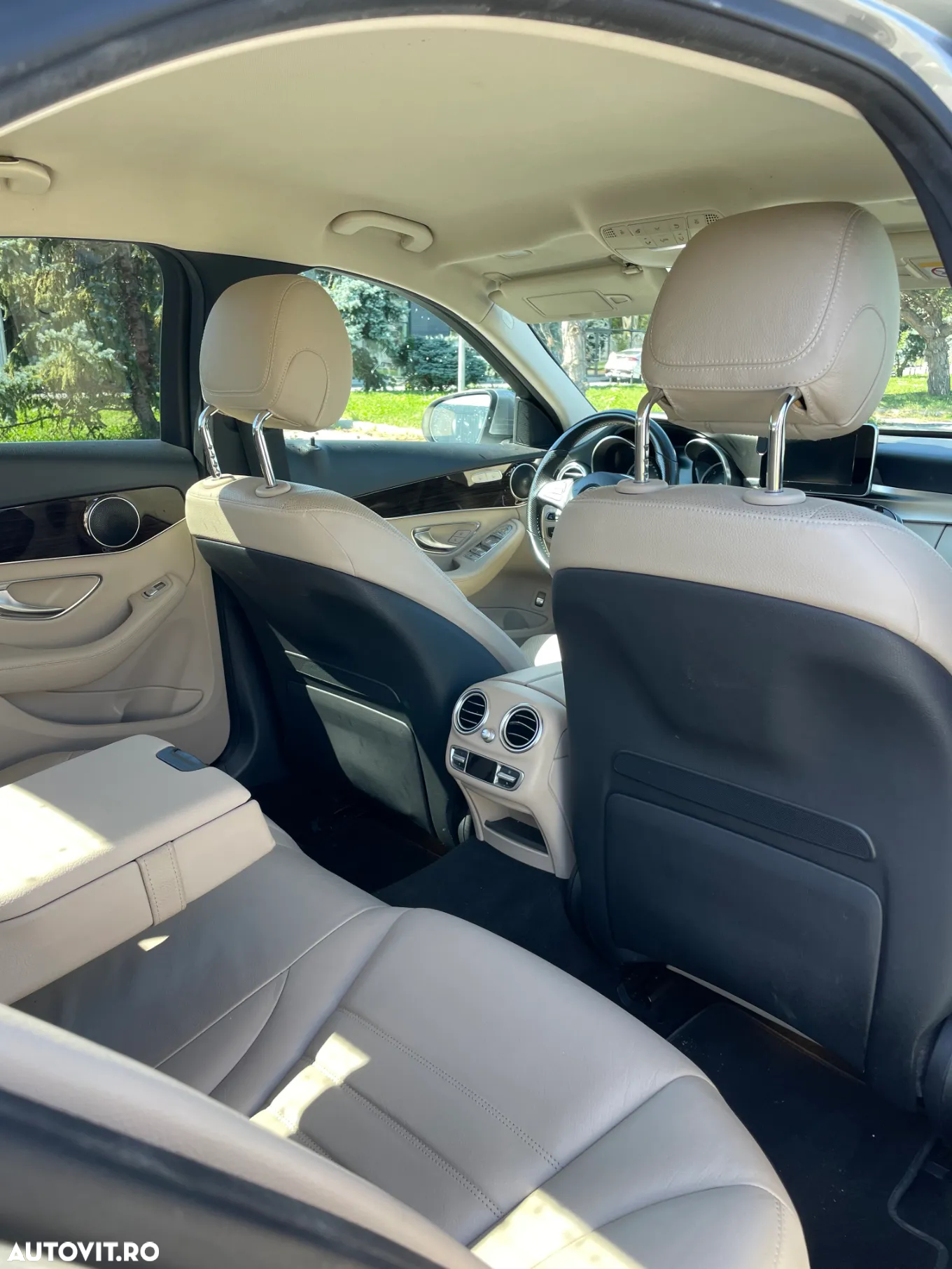 Mercedes-Benz C - 9