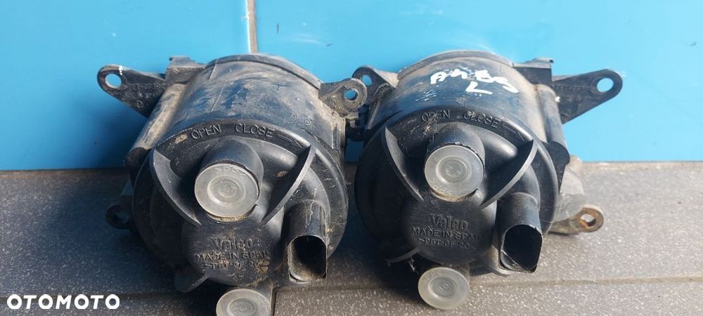 Halogen lewy prawy Audi A4 B5 - 2