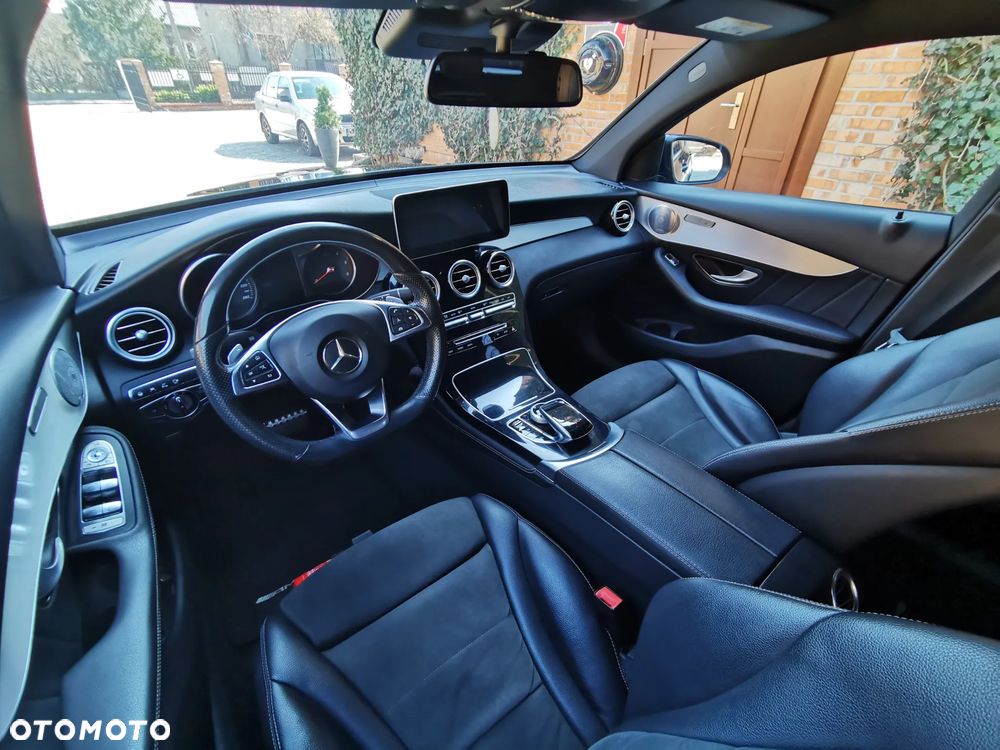 Mercedes-Benz GLC - 33