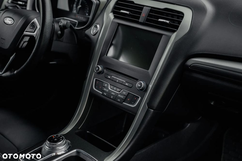 Ford Fusion - 23