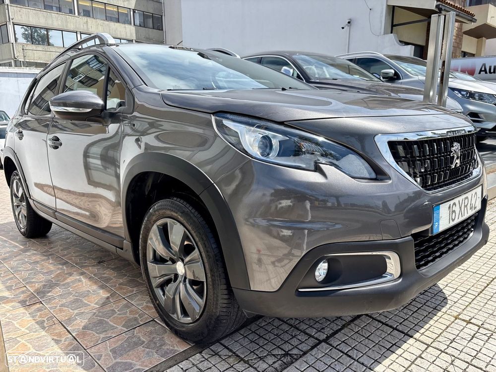 Peugeot 2008 1.2 PureTech Style - 1