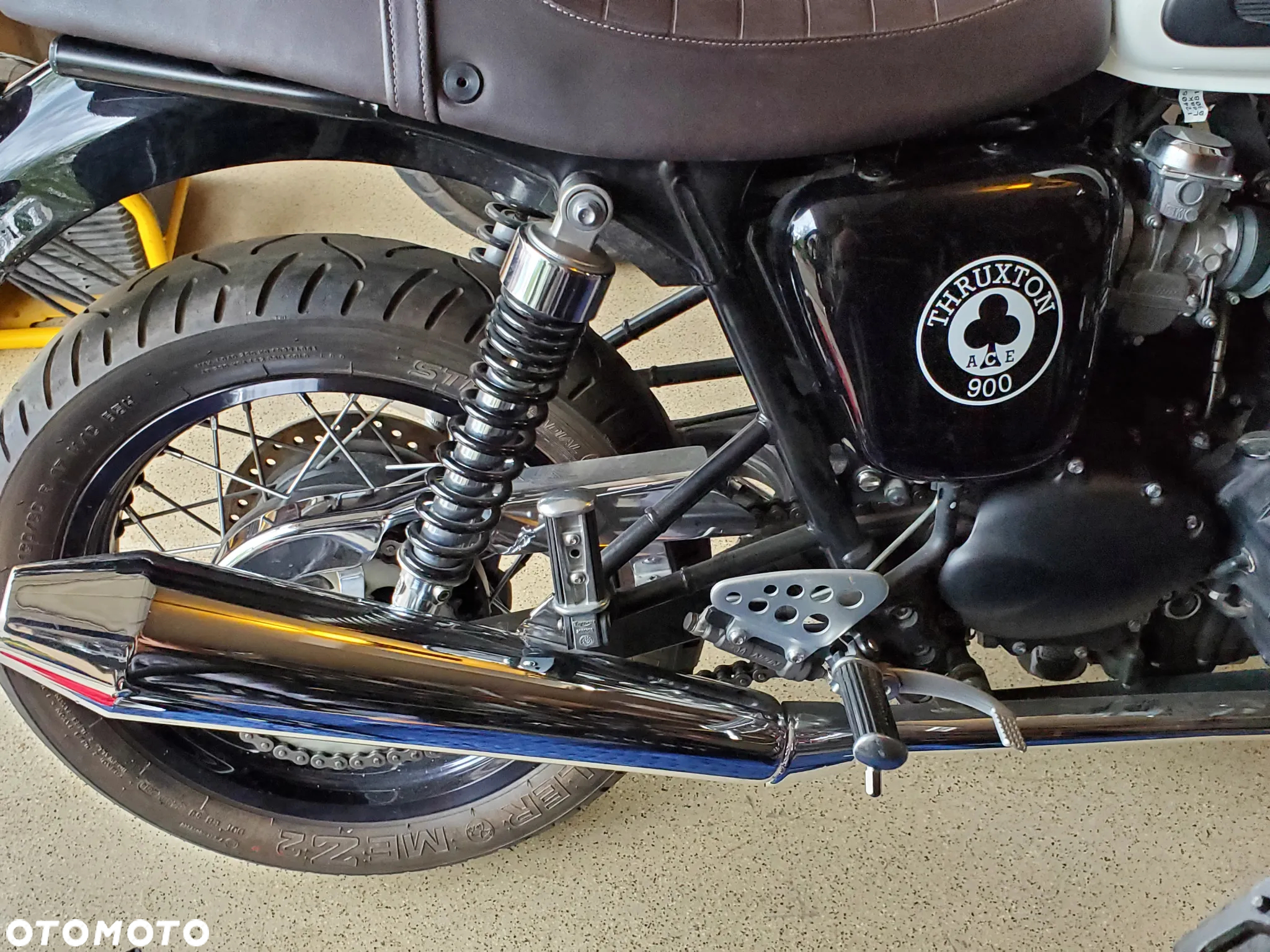 Triumph Thruxton - 12