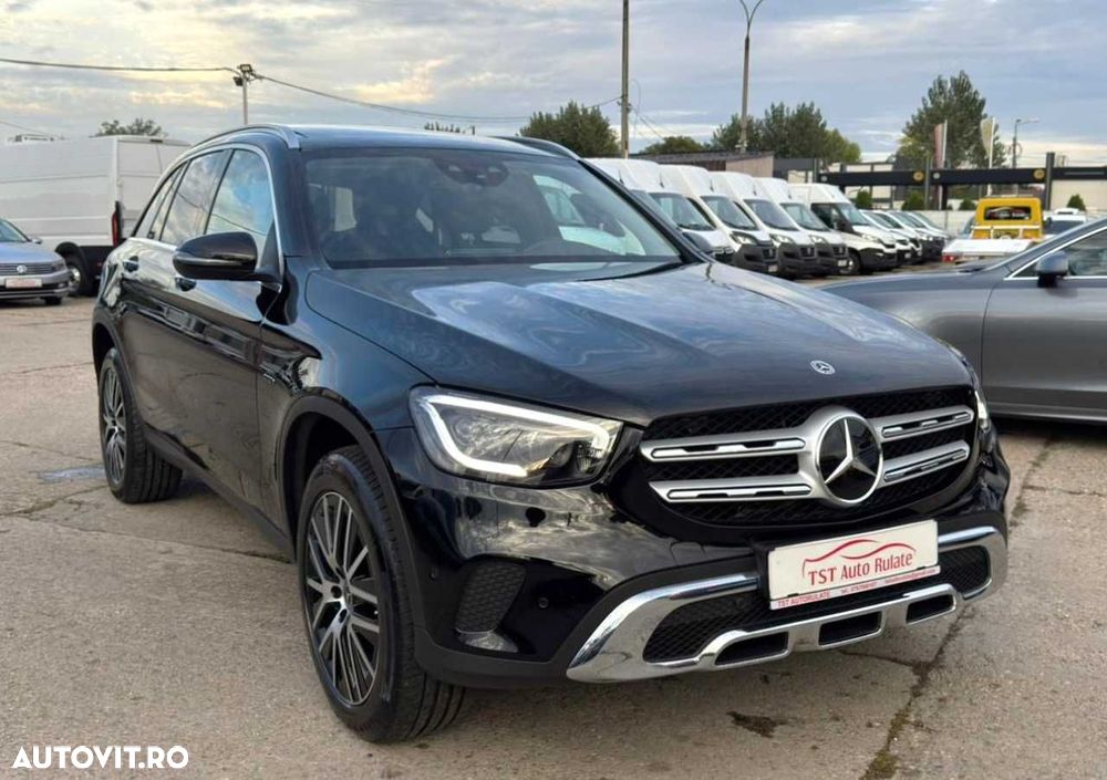 Mercedes-Benz GLC - 12