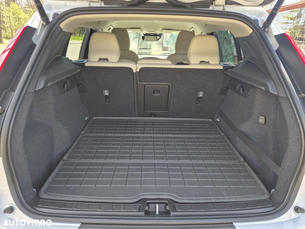 Volvo XC 40 - 18