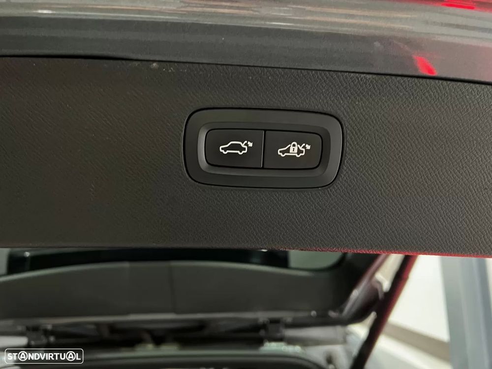 Volvo XC 90 2.0 T8 PHEV R-Design AWD - 55