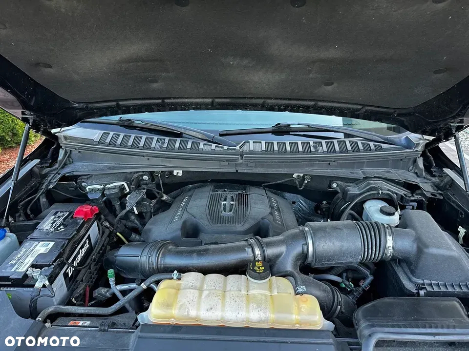 Lincoln Navigator - 17