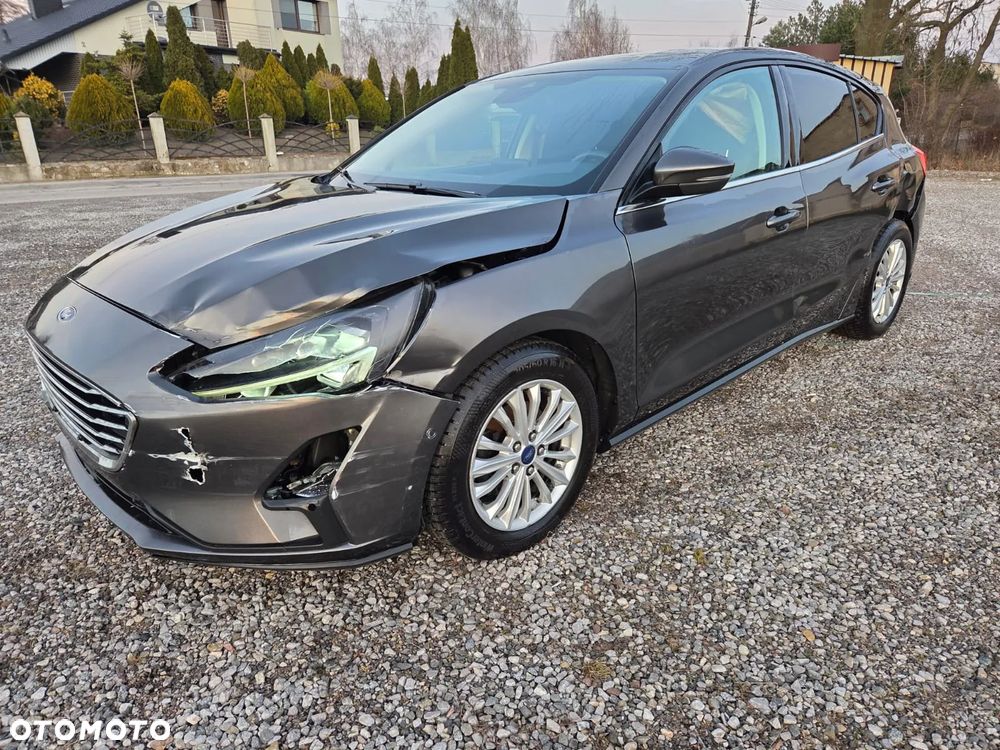 Ford Focus 1.5 EcoBoost Titanium - 9