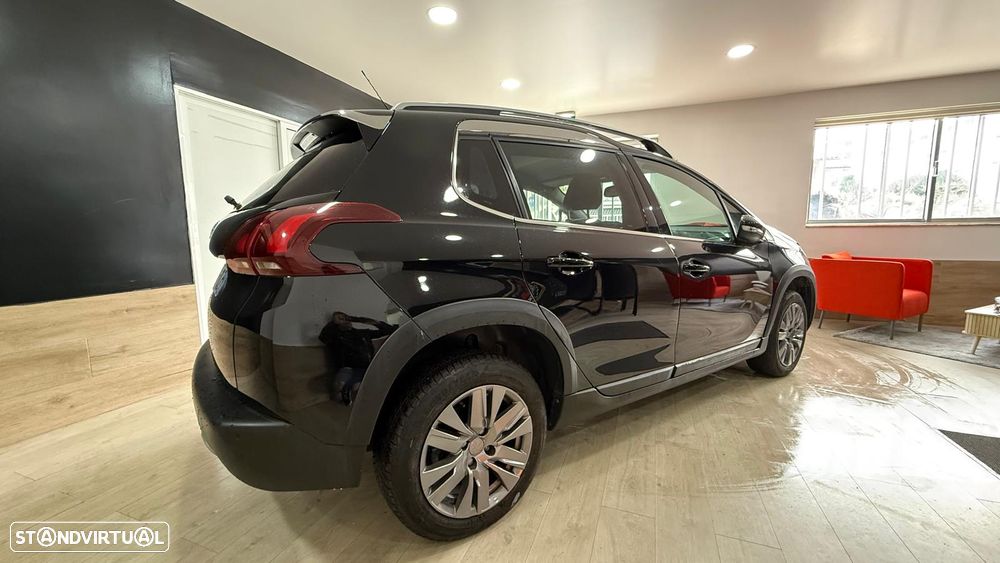 Peugeot 2008 PureTech 130 Allure - 3