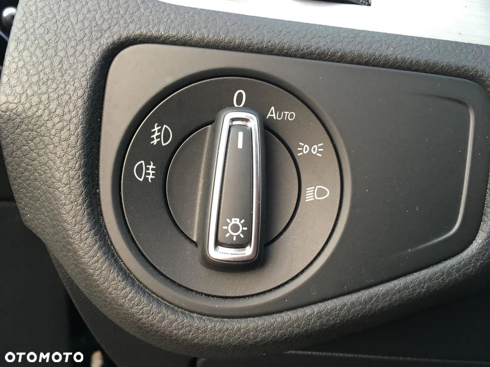 Volkswagen Golf Variant 2.0 TDI (BlueMotion Technology) DSG Comfortline - 21