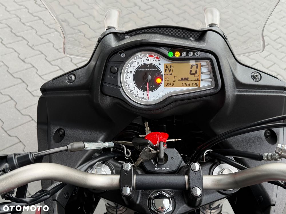 Suzuki V-STROM - 22