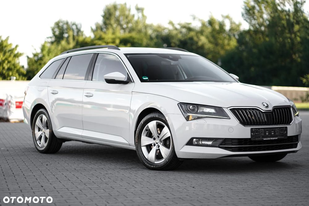 Skoda Superb 2.0 TDI Ambition DSG - 9