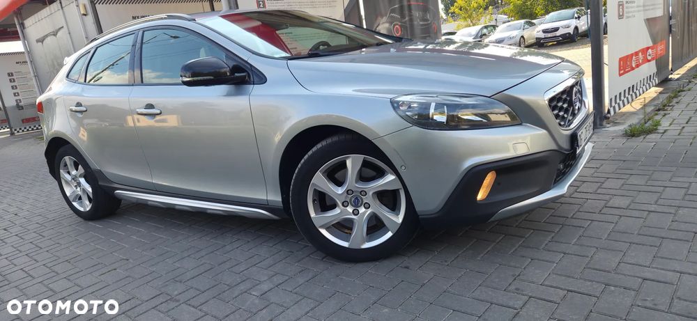 Volvo V40 Cross Country D3 Drive-E Momentum - 18