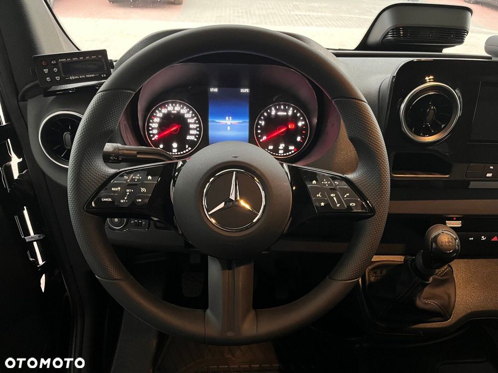 Mercedes-Benz SprinterSprinter - 3