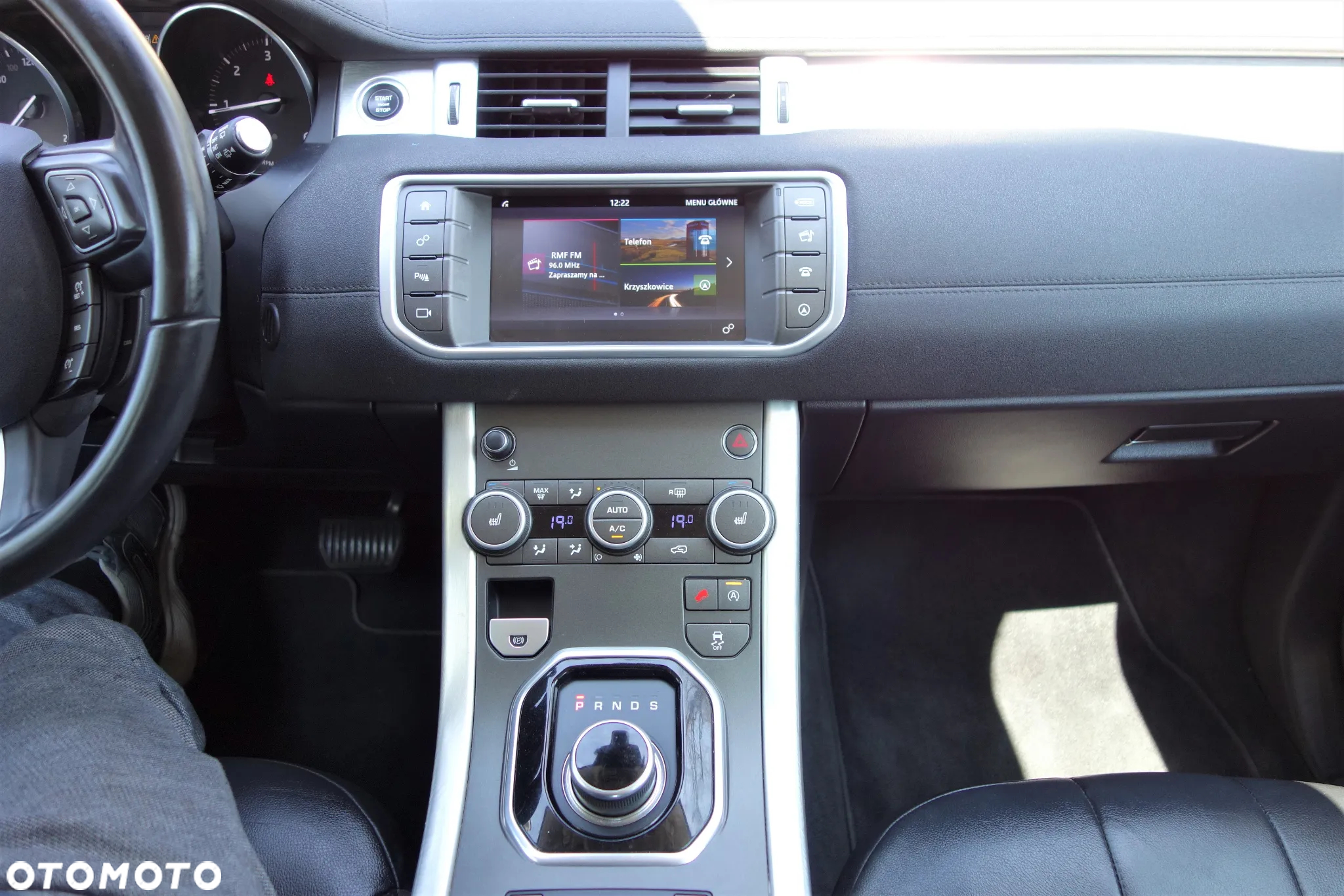 Land Rover Range Rover Evoque - 26