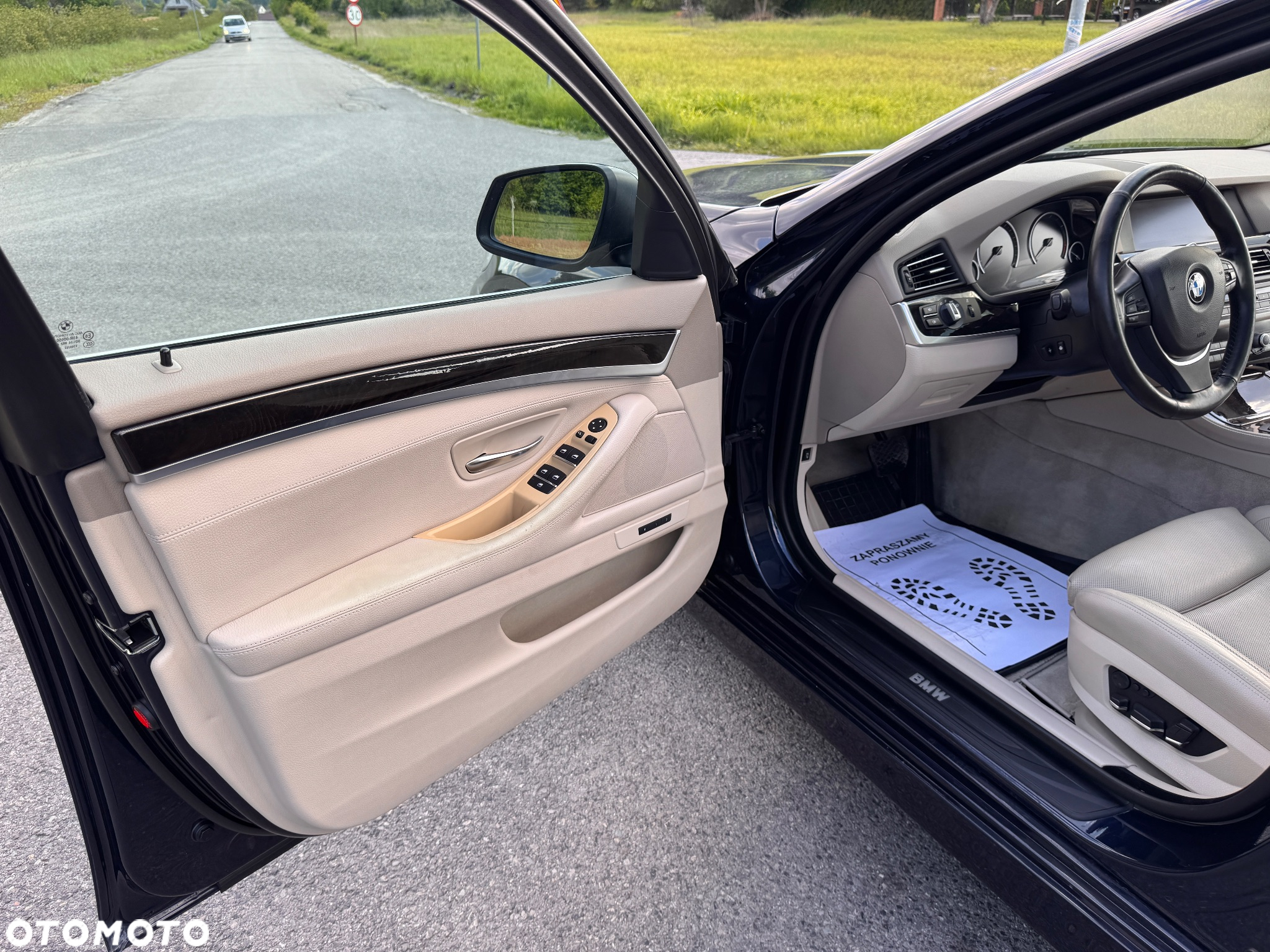 BMW Seria 5 530d xDrive Touring Luxury Line - 24