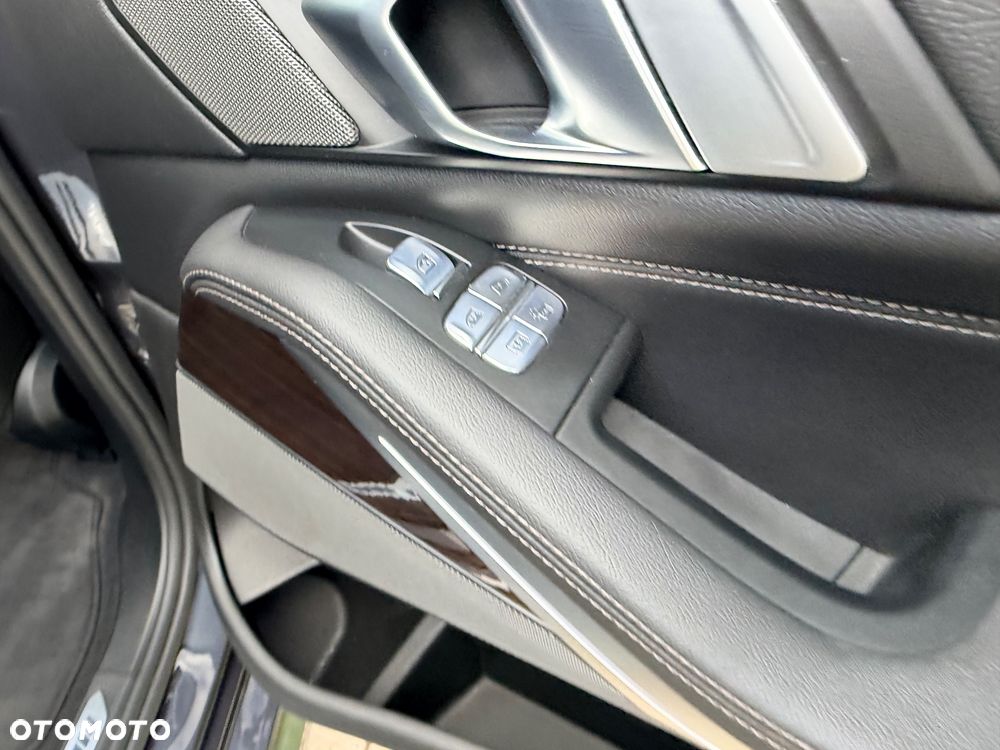 BMW X7 M50i sport - 27
