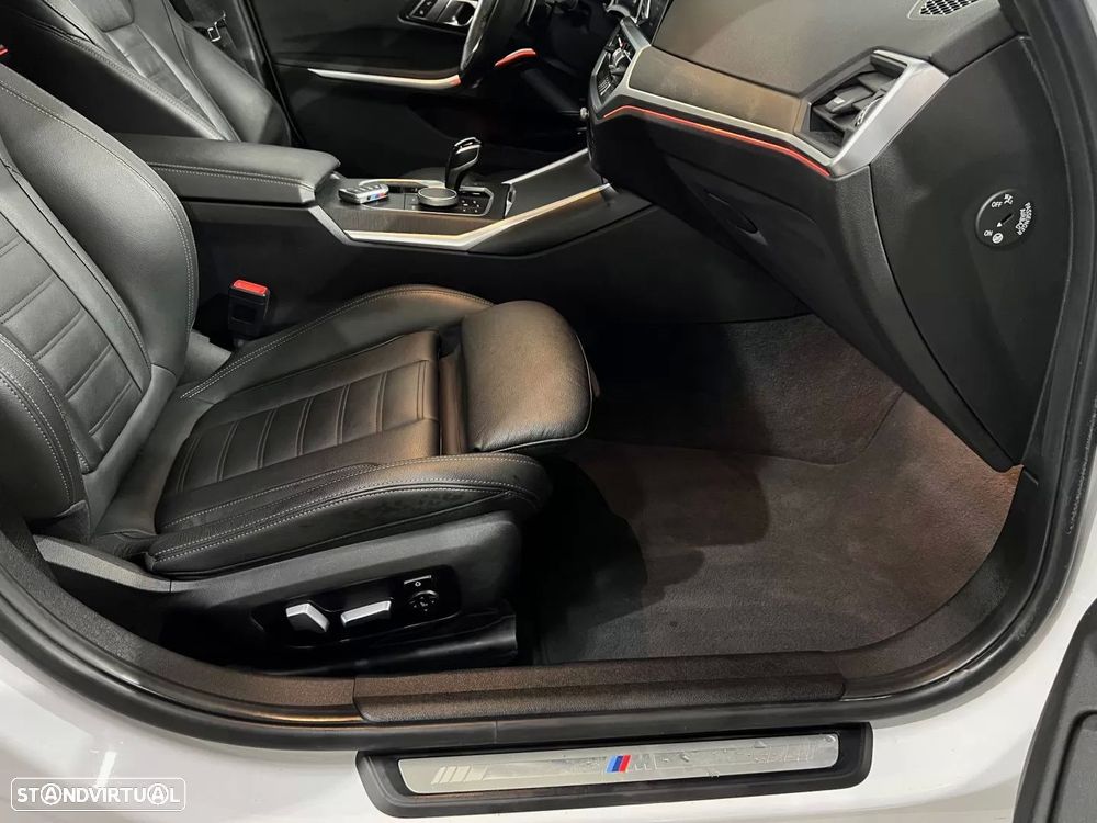 BMW 330 e Pack M Auto - 28