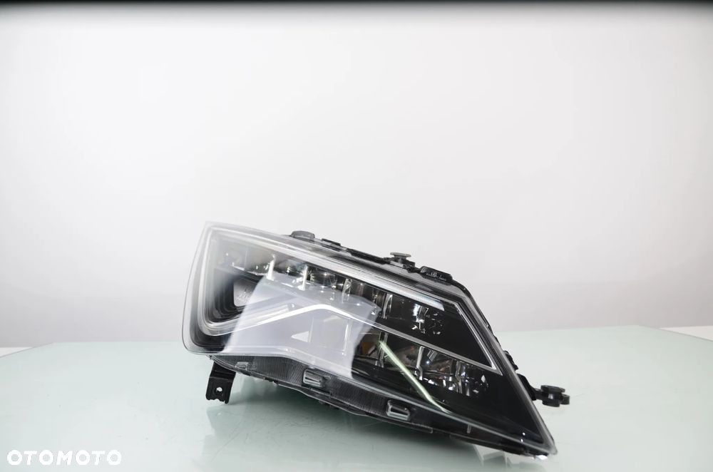 SEAT LEON 3 III VOLL LED 5F1941008 Prawy Przedni Oryginał - 4