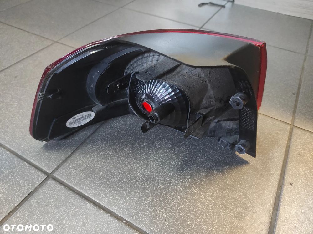 LAMPA TYŁ PRAWY TYLNA PRAWA VW GOLF 6 5K0 EUROPA CIEMNA WYSYŁKA !!!! - 3