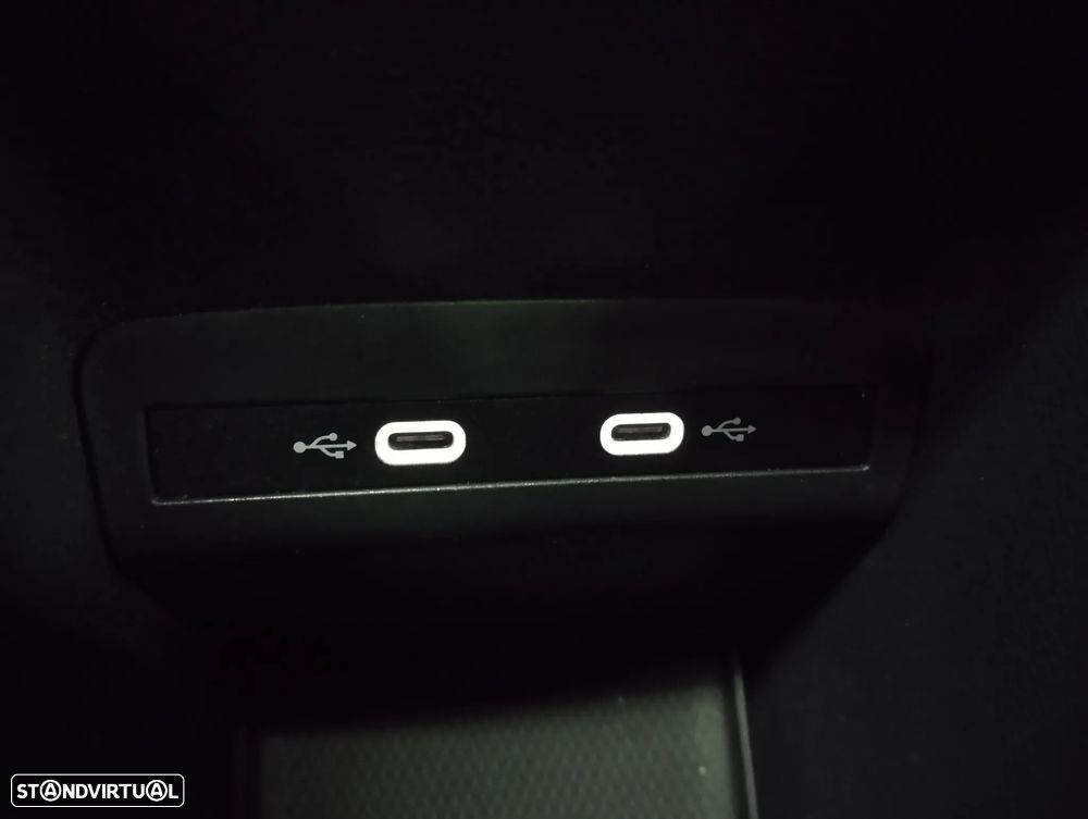 Volkswagen ID.3 Pro Confort — fotografia 37