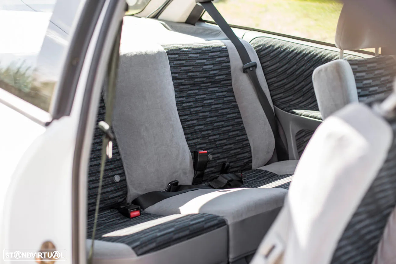 Opel Astra 1.6i GT - 31