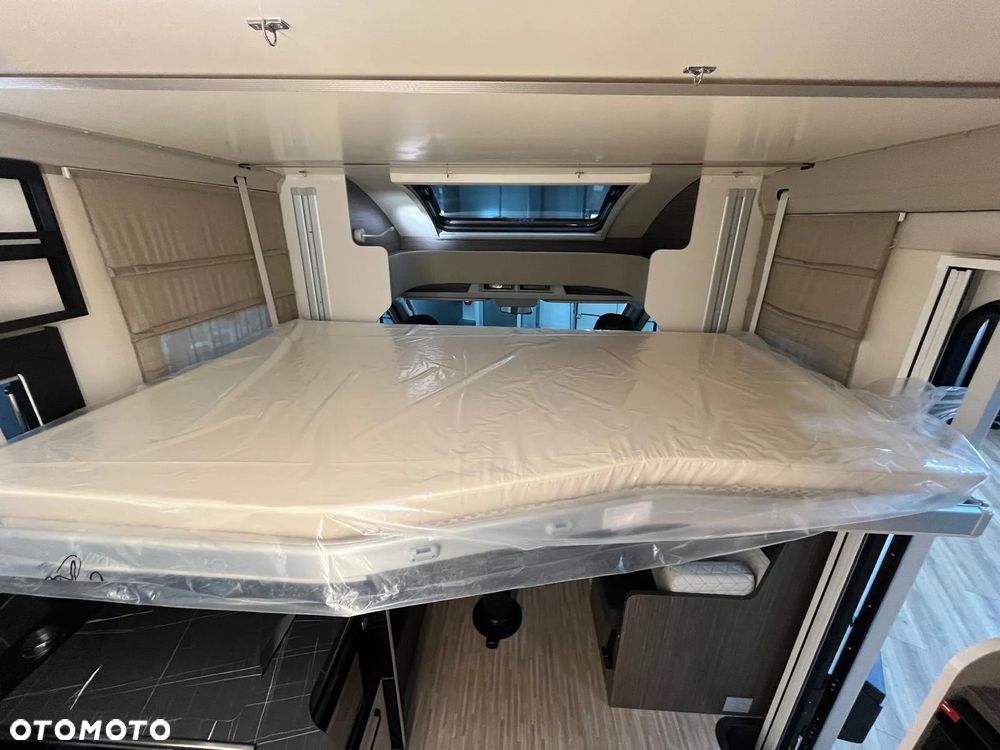 McLOUIS MC4 881 Model 2026 - 35