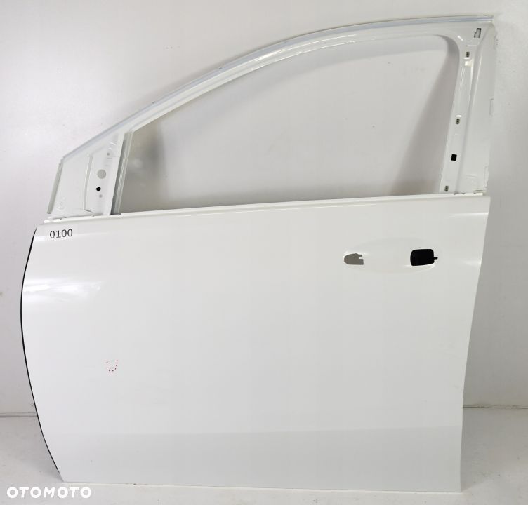 MERCEDES B KLASA W247 DRZWI LEWE PRZEDNIE 0100