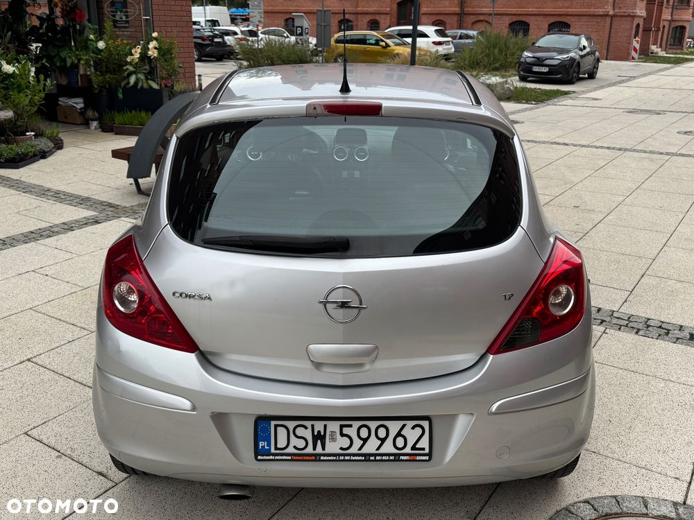 Opel Corsa 1.2 16V Cosmo - 4