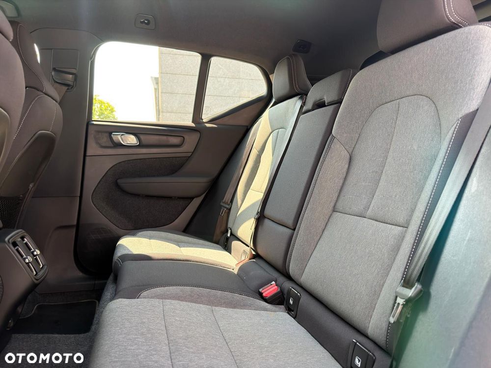 Volvo XC 40 - 30