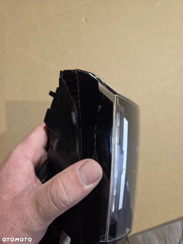 Lampa prawa tylna tył w klapę Peugeot 308 III SW 408 II 9835300580 lampa prawy tył tylna Peugeot 308 III P5  Kombi - 5