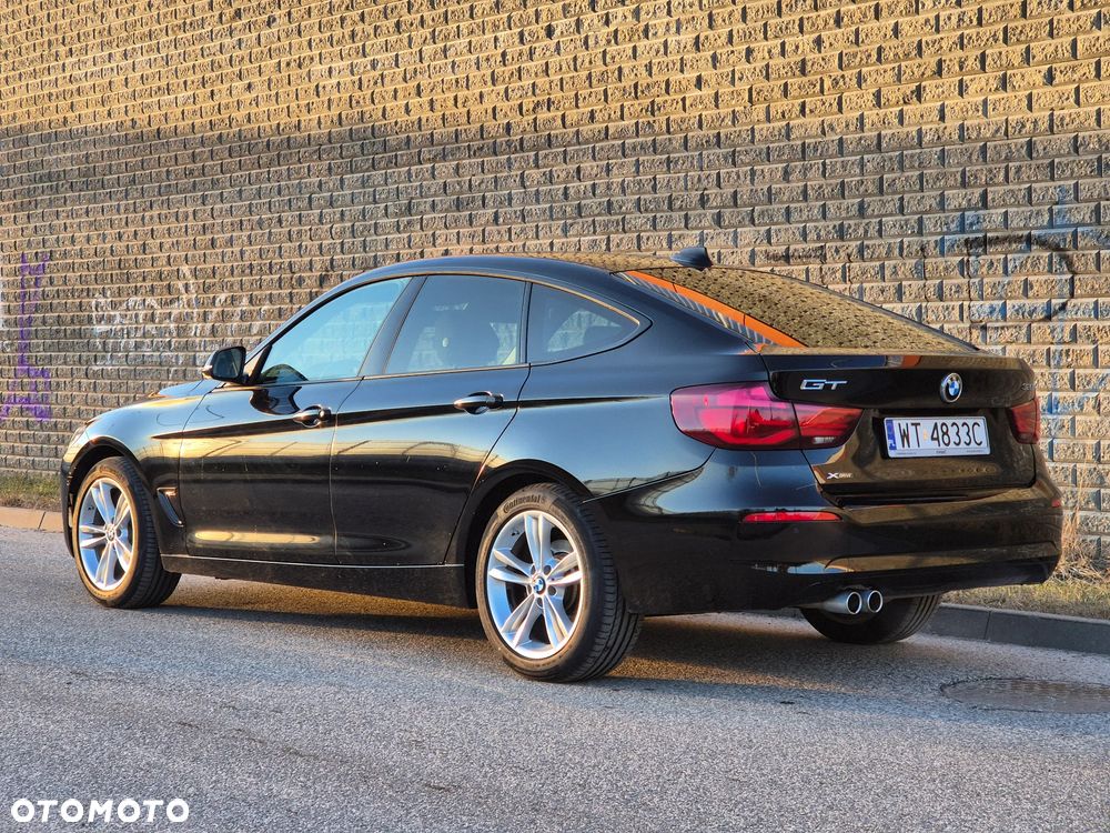 BMW 3GT 320i GPF xDrive - 17