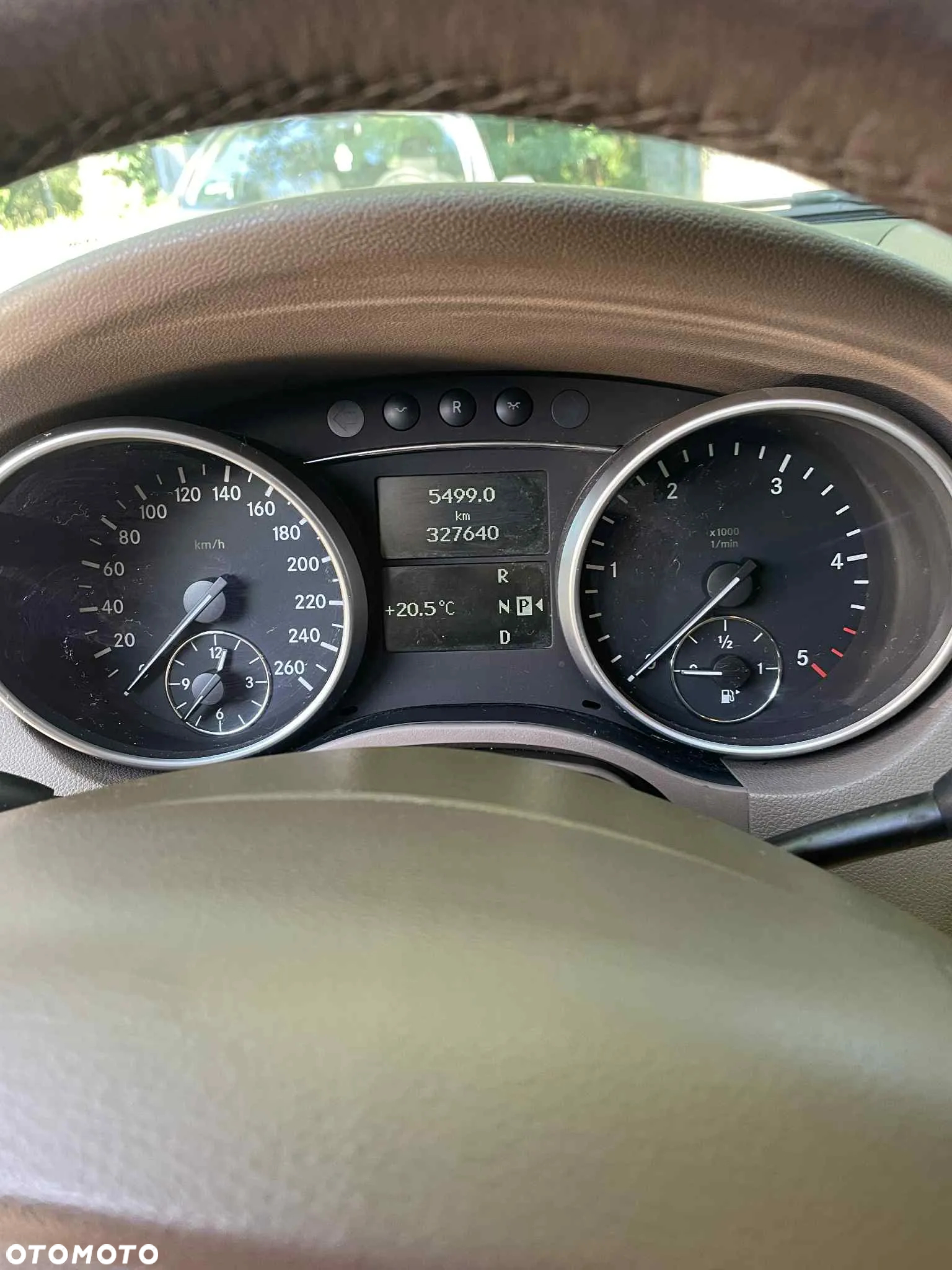 Mercedes-Benz ML - 12