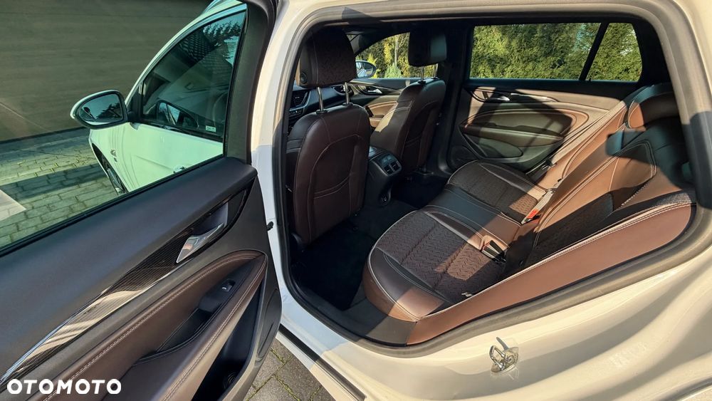 Opel Insignia 2.0 T 4x4 Innovation S&S - 7