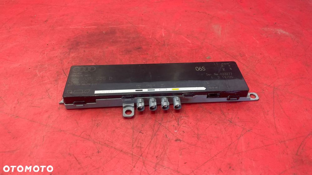 Audi A6 C6 Wzmacniacz antenowy 4F9035225D - 3