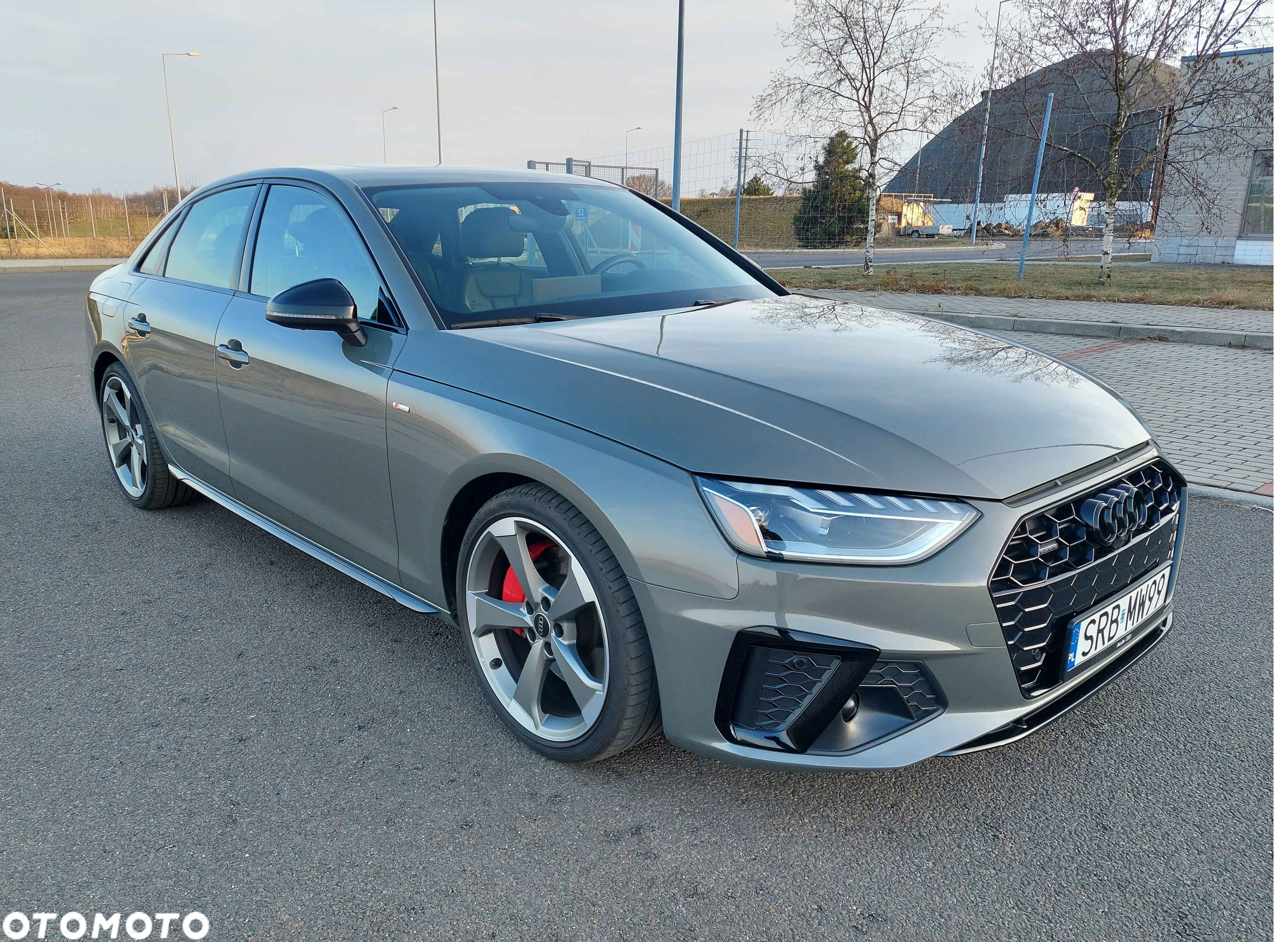 Audi A4 Avant 45 TFSI quattro S tronic S line - 1