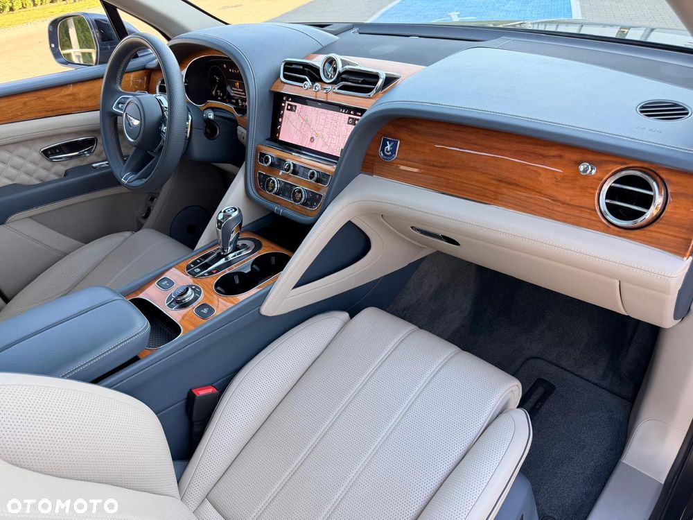 Bentley Bentayga - 17