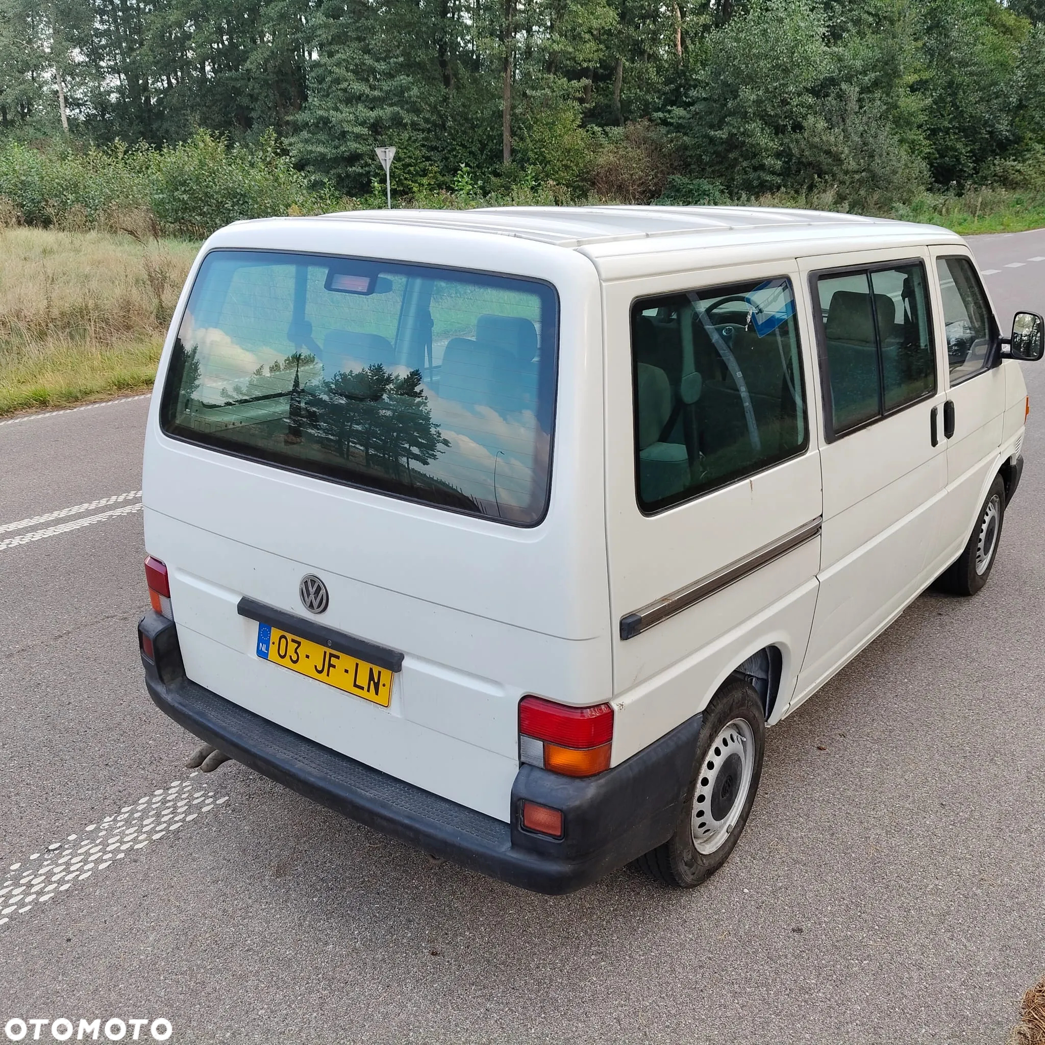 Volkswagen Transporter - 2