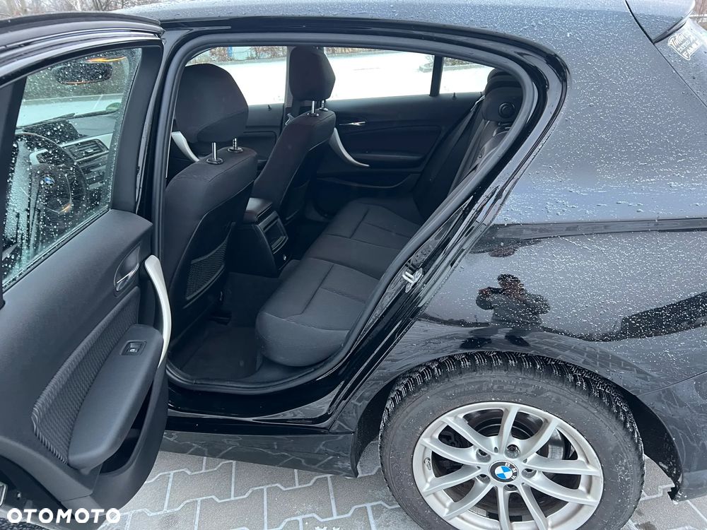 BMW Seria 1 120i - 17