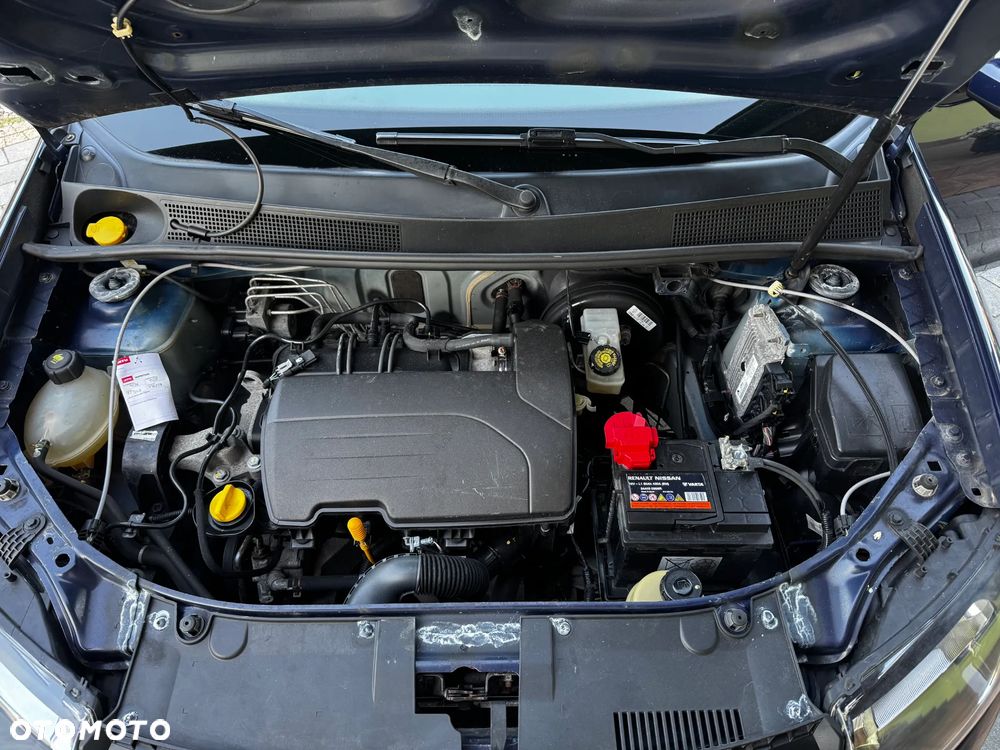 Dacia Sandero 1.2 16V 75 Laureate - 32