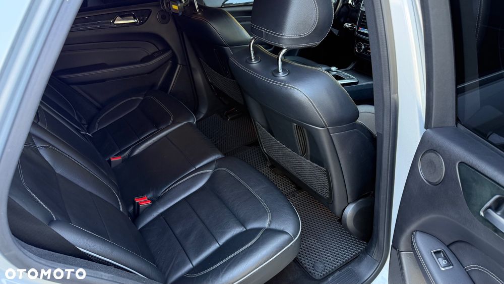 Mercedes-Benz ML - 8