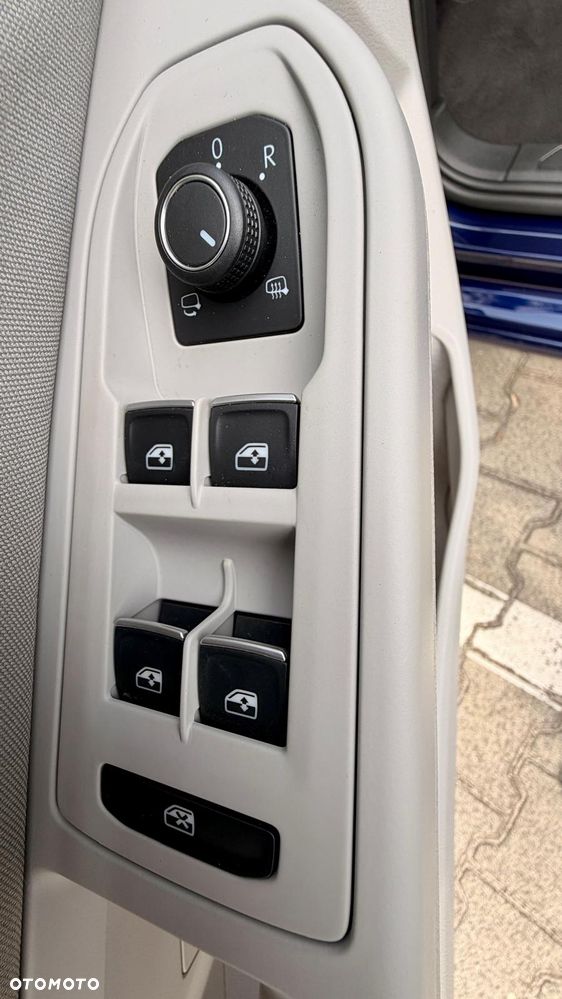 Volkswagen Golf 1.5 eTSI EVO Style DSG - 30