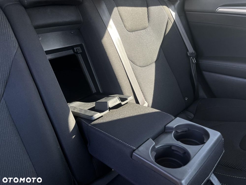 Ford Mondeo 2.0 TDCi Titanium PowerShift - 21