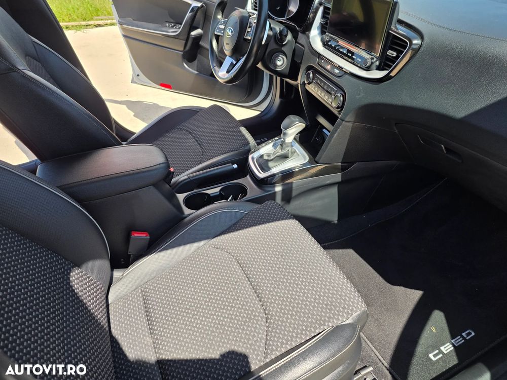 Kia Ceed 1.6 DSL MHEV 7DCT HP GT Line - 12