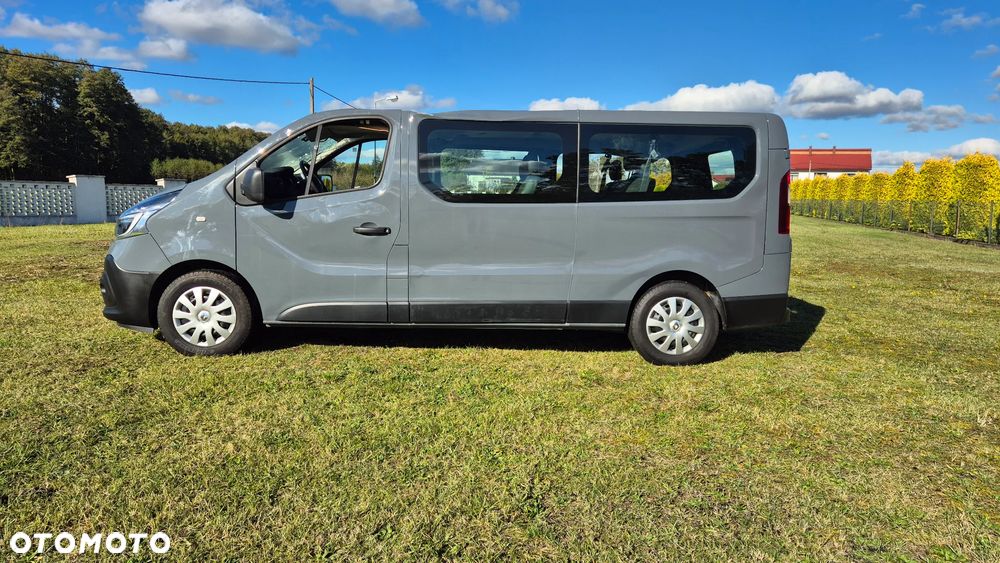 Renault Trafic Grand 2.0 dCi EDC - 11