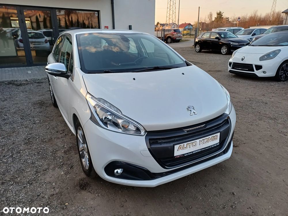 Peugeot 208 PureTech 110 Stop & Start Signature - 9