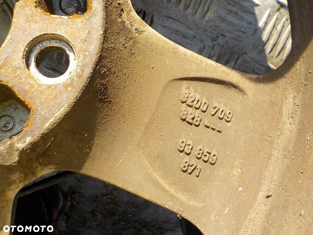 RENAULT TRAFIC II VIVARO FELGI ALUMINIOWE R16 5X118 - 3