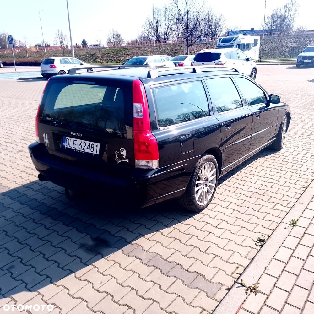 Volvo V70 2.4 Black Edition - 3
