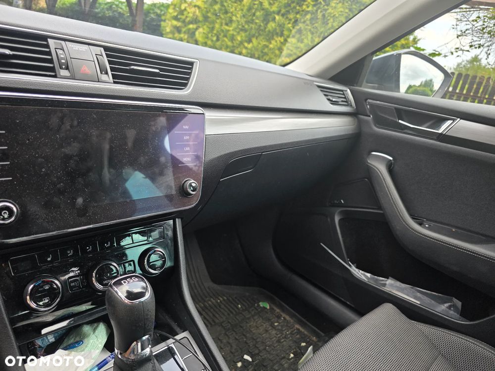 Skoda Superb 2.0 TSI Ambition DSG - 8
